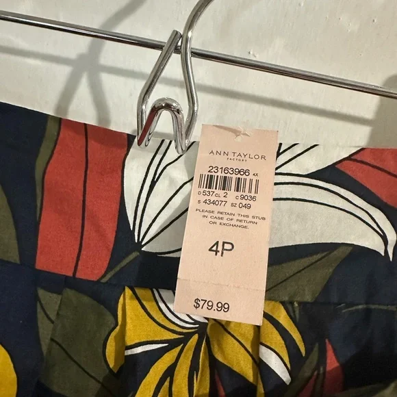 Ann Taylor Factory skirt 4P - Picture 2 of 4